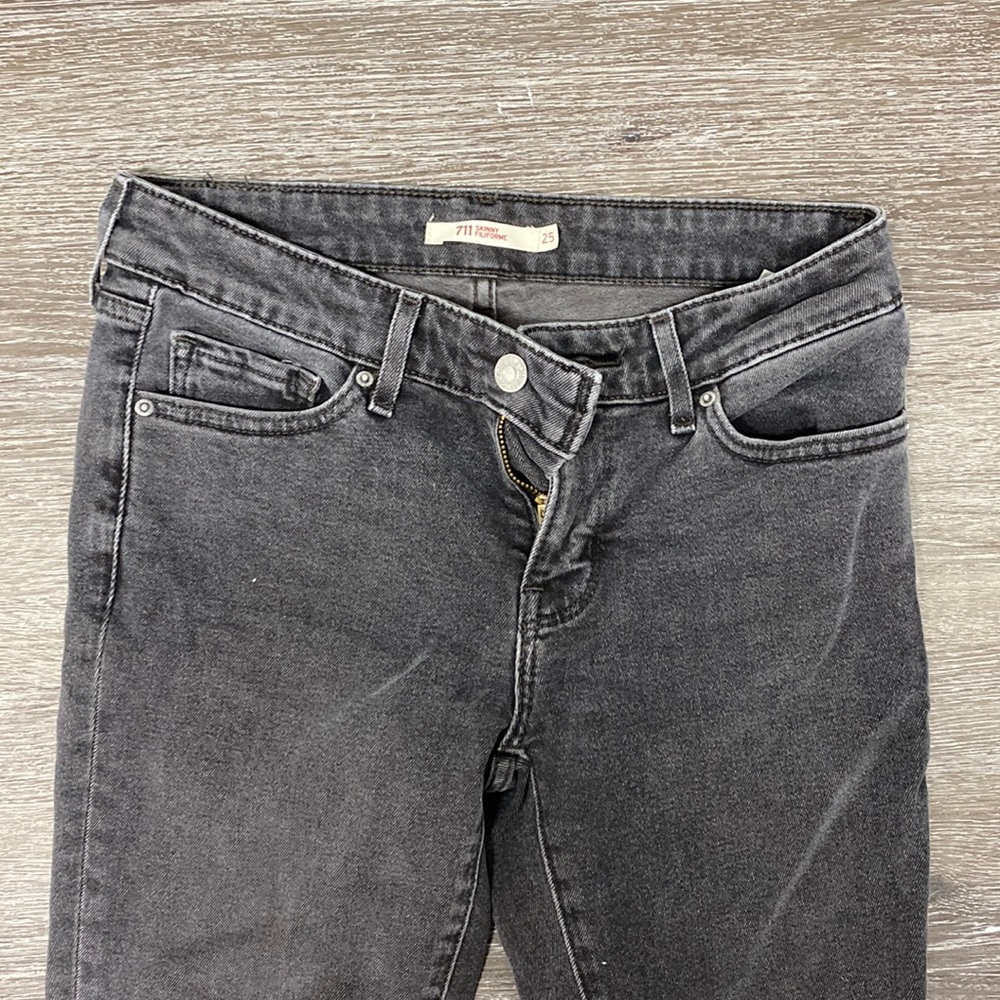 LEVI’S 711 skinny jeans
